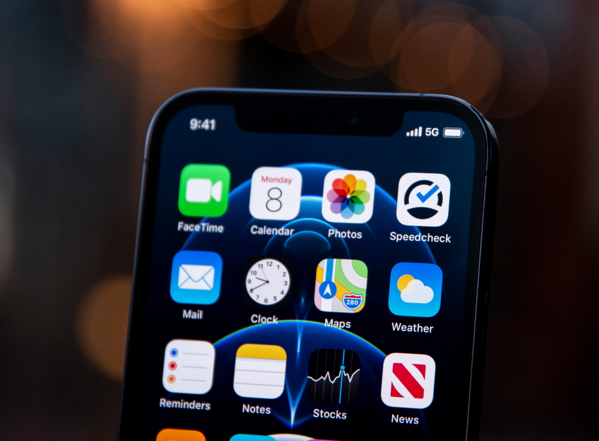 昌江苹果手机维修分享为什么 iPhone 12 在冬季会自动关机 