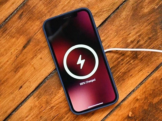 昌江苹果手机维修分享iPhone 12可以随便充电吗 